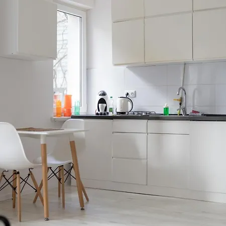 Rondo Onz Sunny By Bookinghost *