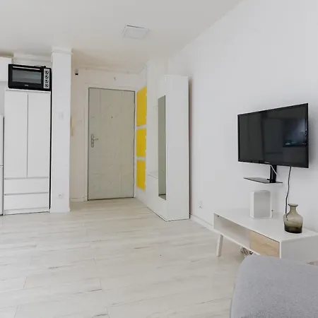 Rondo Onz Sunny By Bookinghost * Warszawa